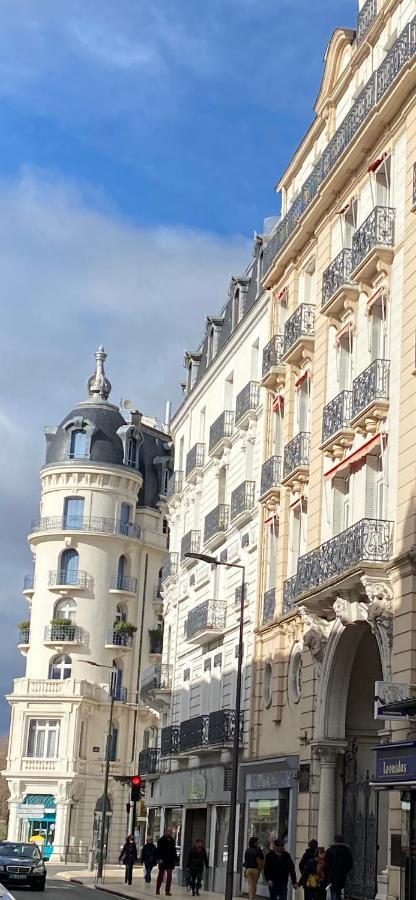 Proche Du Stade Omnisports Et A Pied Du Lac Apartment Vichy Exterior photo